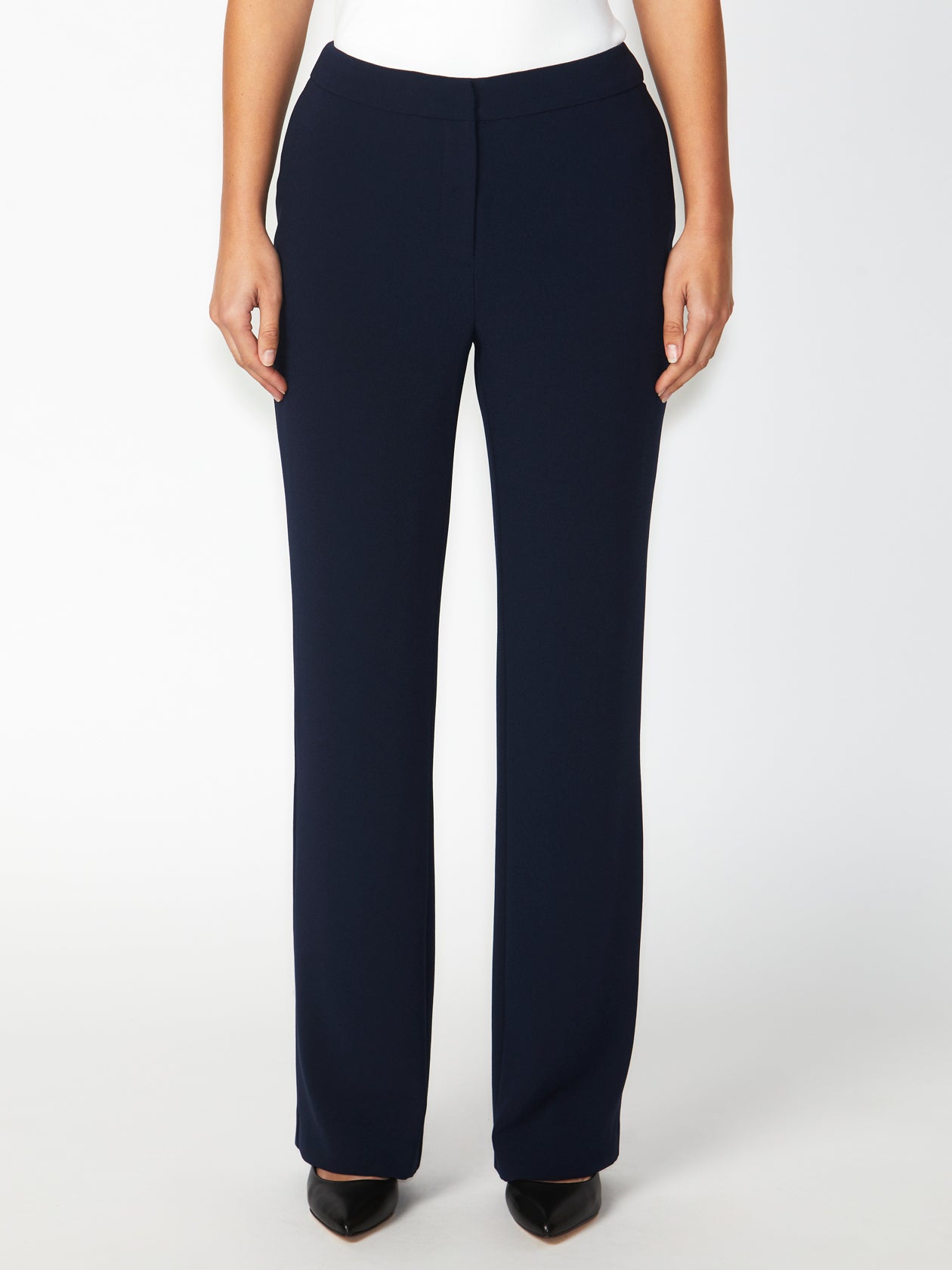 Women's Crepe Straight Leg Pant in Navy | Lola