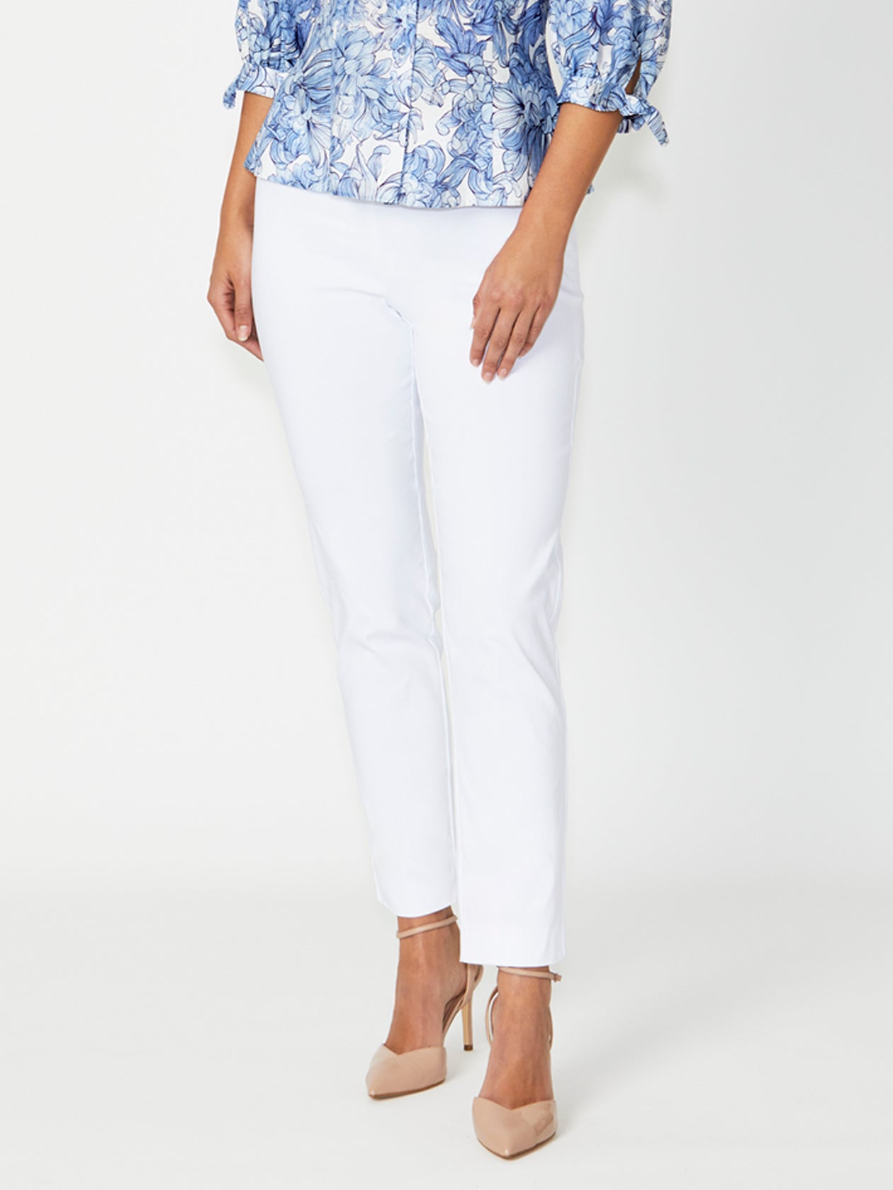 Women's Bengaline Capri Pant in White | Nancy